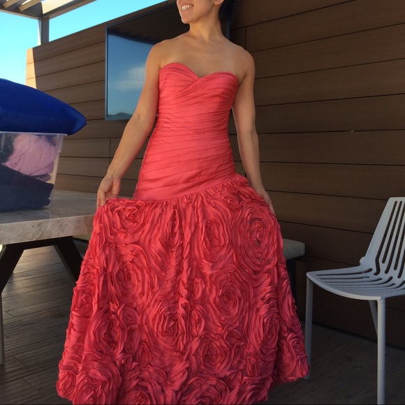 Strapless Izzy Prom Dress - Picture 1 of 4